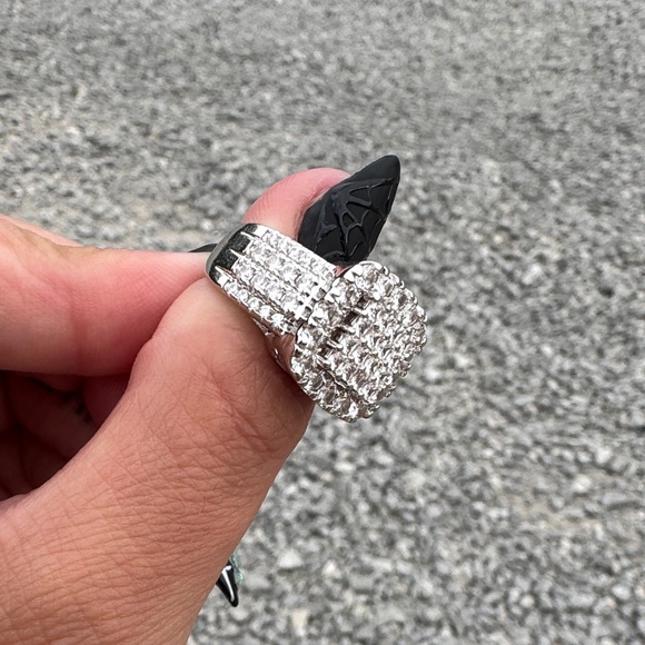 New S925 Elegant Silver Square Ring - Picture 10 of 11